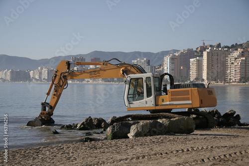 Máquina de limpieza en la playa
