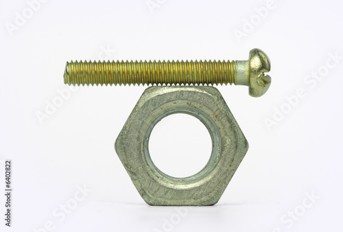 Bolt and unsuitable screw-nut