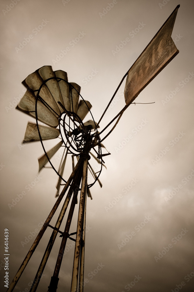 éolienne moulin vent oasis pompe eau Stock Photo Adobe Stock