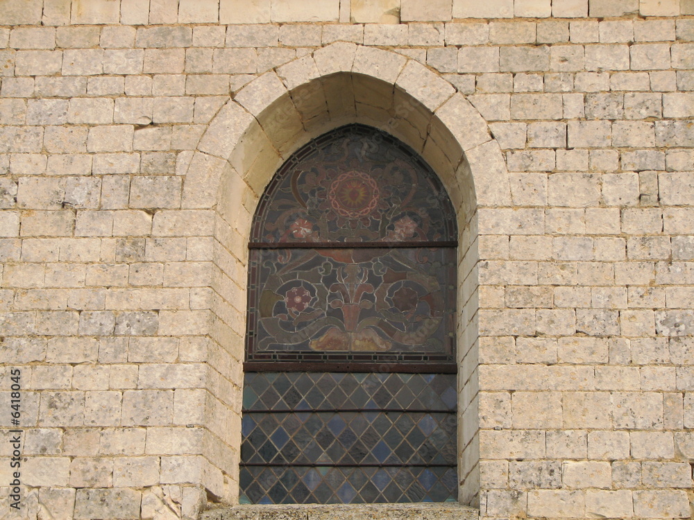 Fenêtre d'Eglise et son vitrail