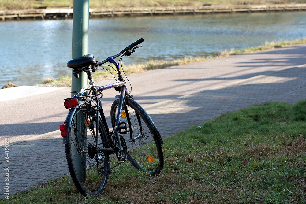 le vélo au bord de l'eau