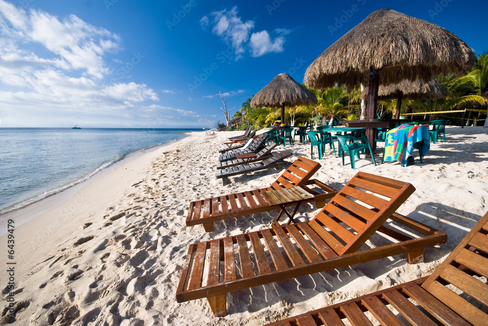 Fototapeta premium Beach on the Mexican Caribbean