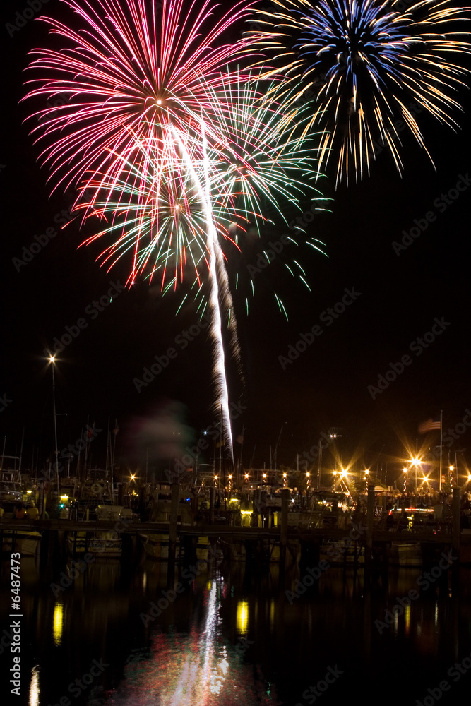 4th of July firework explodes over Marina 