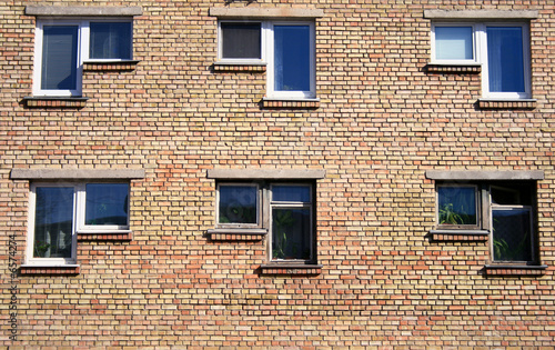 Принти на полотні brick wall with windows