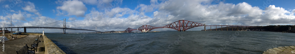 Fototapeta premium From Forth Bridge to Forth Bridge