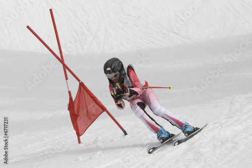 skieur en slalom