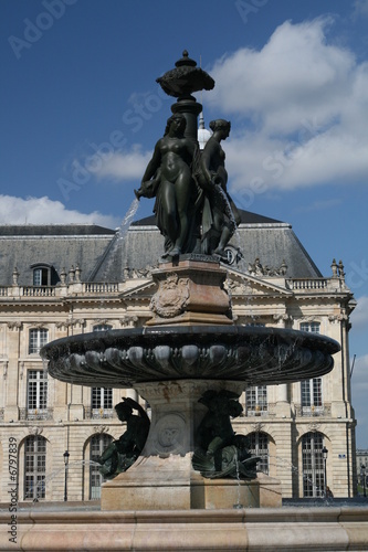 les trois graces fontaine Bordeaux