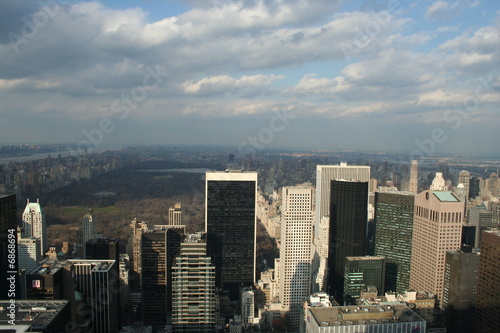sole e nuvole sul panorama di New York © Lifeinapixel
