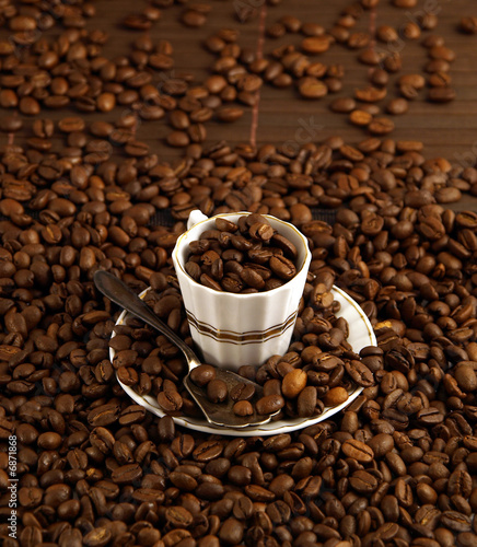 kaffeetasse und kaffeebohnen