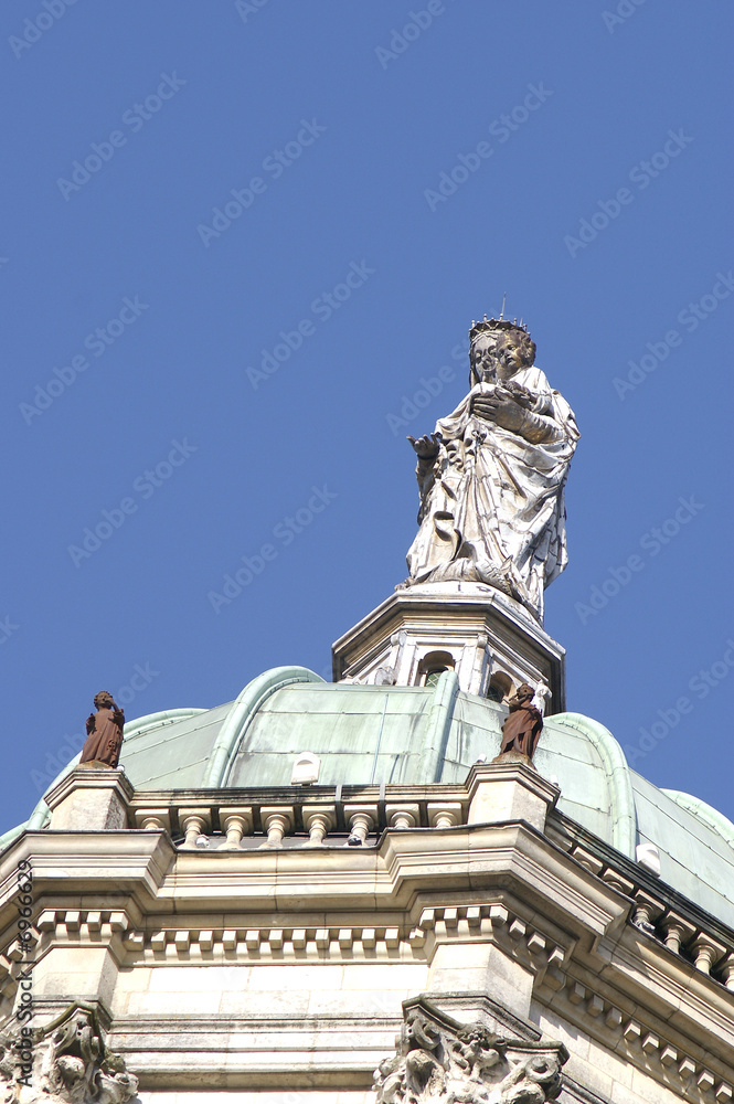 Fototapeta premium toit d'église