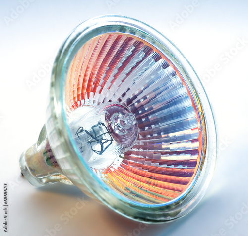 Blue-orange halogen light bulb