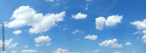 Fototapeta Piękne letnie chmury