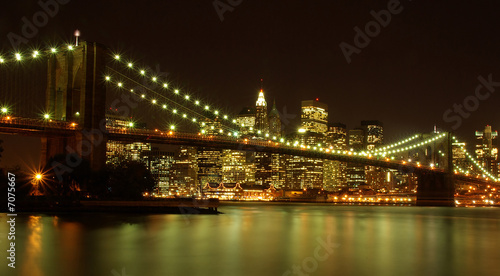 Brooklyn Bridge and Manhattan skyline by night