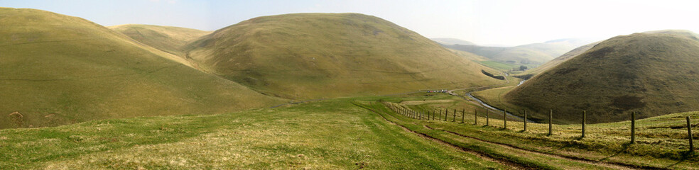 Fotobehang Heuvel Cheviot Hills landschap in Engeland  © Patrik Stedrak