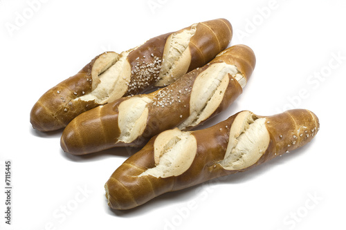 3 Laugenbrezel isoliert