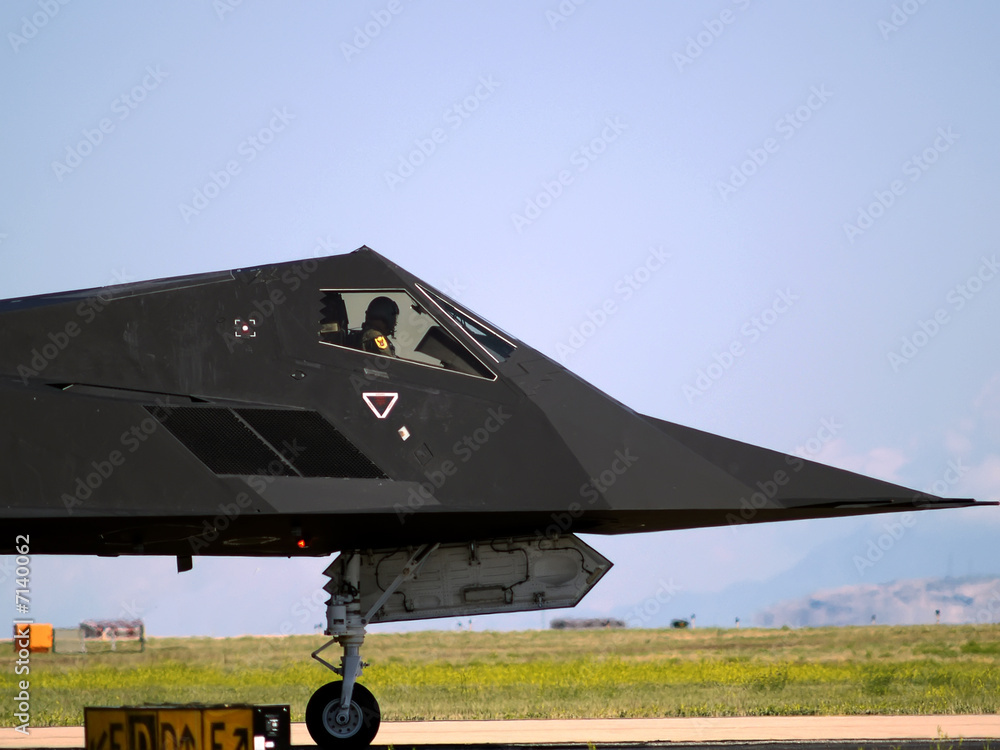 Ταπετσαρία stealth pilot