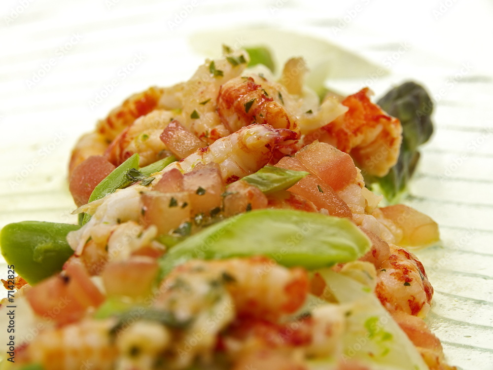 wellnessgefühl von spargelsalat mit flusskrebsschwänze wellnessgefühl von spargelsalat mit flusskrebsschwänze
