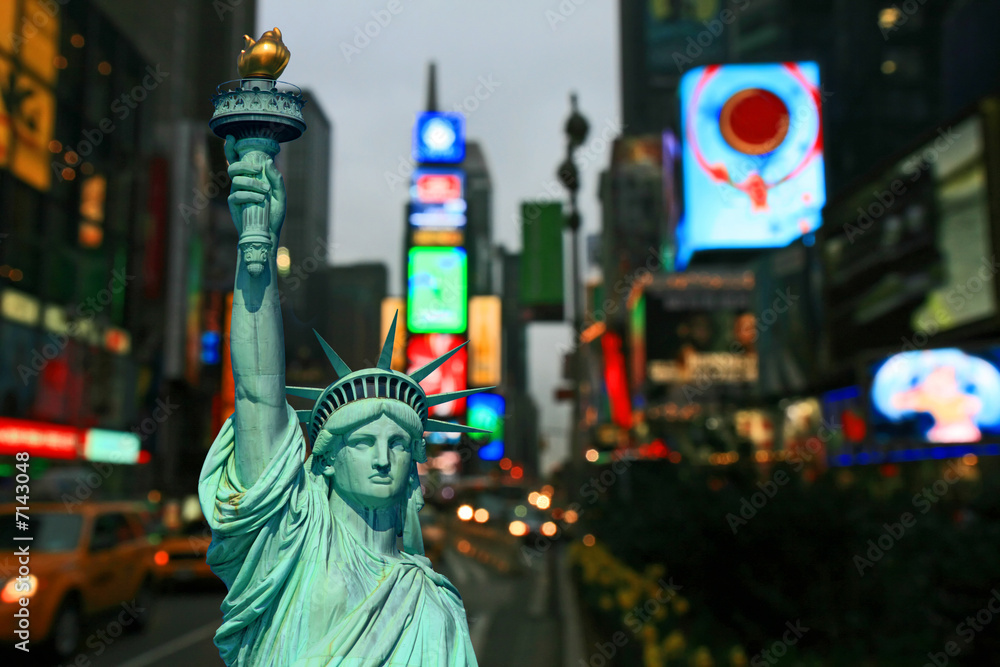 Fototapeta premium New York City - Day and Night