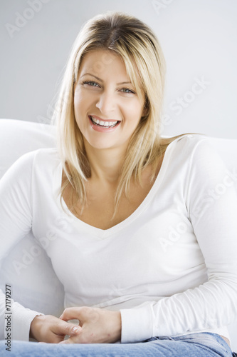 smiling female Free Download smiling female - GFXLoad