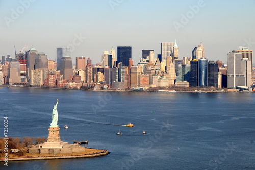 Manhattan NY skyline panorama freiheitsstatue #7236834