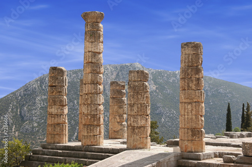 Delphi columns