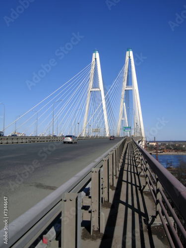 Fototapeta Naklejka Na Ścianę i Meble -  cable-braced bridge and blue sky