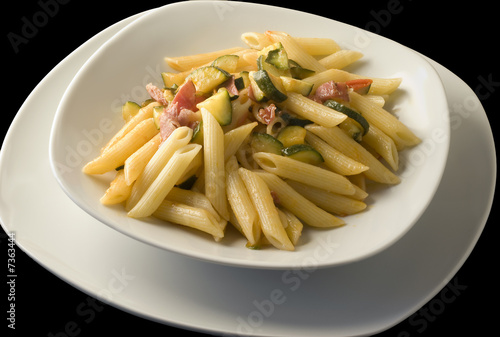 Pasta Italiana con Zucchine e verdure