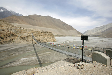 Handdoek met foto Nepal Hangbrug in Mustang Annapurna gebied  © paul prescott