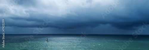 bateau mer océan naviguer voilier marin course orage bretagne photo
