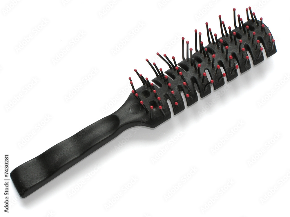 1631 - Brosse à cheveux (tracé de détourage inclus) 1631 - Brosse à cheveux (tracé de détourage inclus)