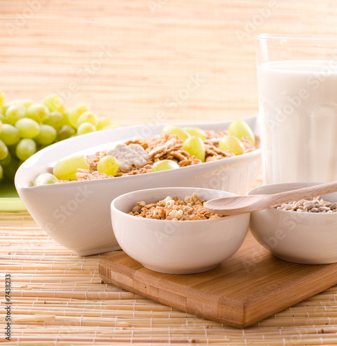 muesli, milk and grape