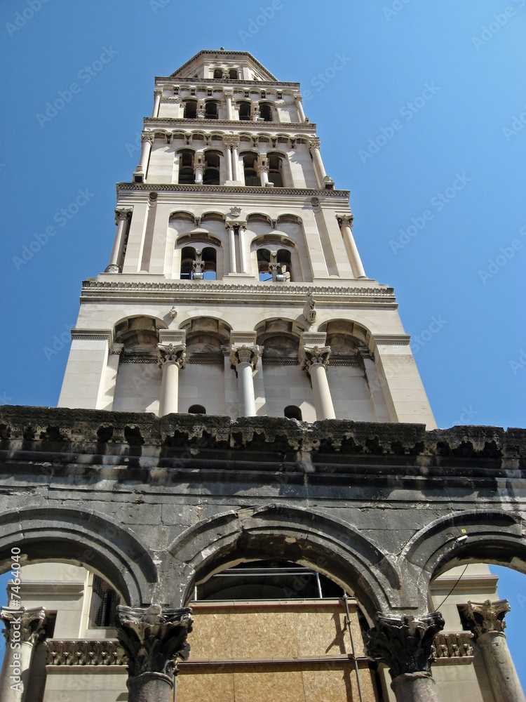 Obraz premium old tower in split, croatia