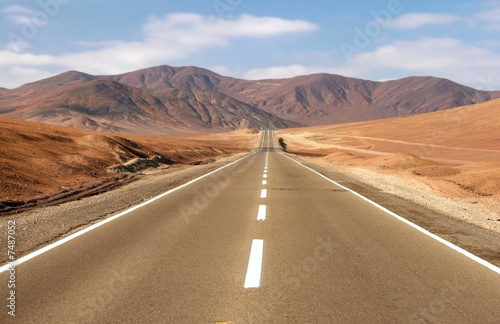 Принти на полотні Endless road