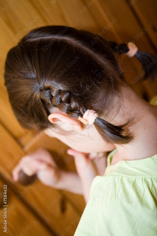 Fototapeta premium Fillette boudeuse