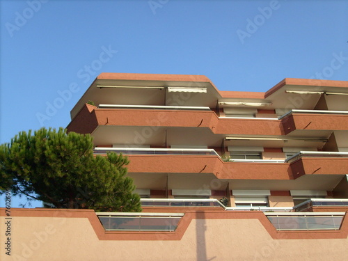 façade ocre photo