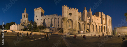 panorama avignon nocturne