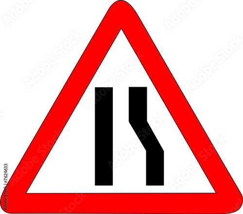 a0117 - Panneau danger RETRECISSEMENT A DROITE