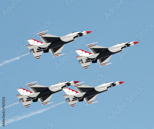Flight of 4 USAF Thunderbirds
