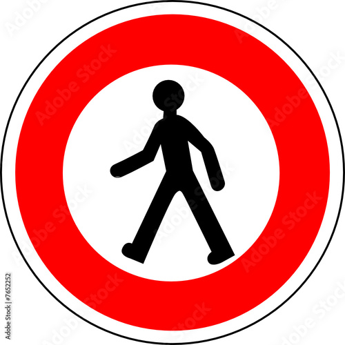 a0169 - Panneau interdiction PIETONS