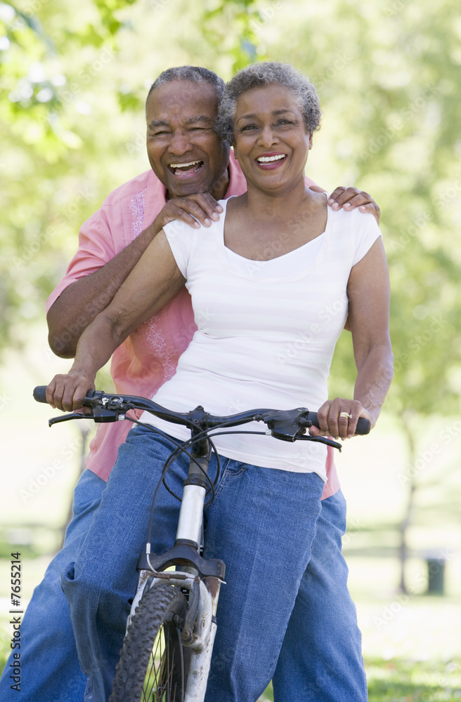 Fototapeta premium Senior couple on cycle ride