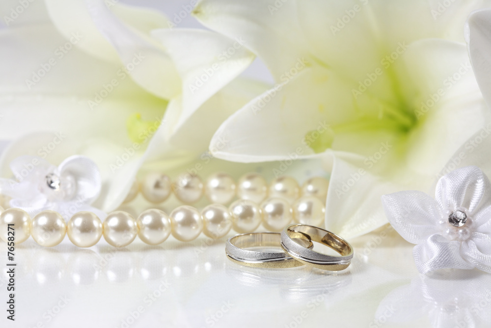 Wedding still life in white Wedding still life in white
