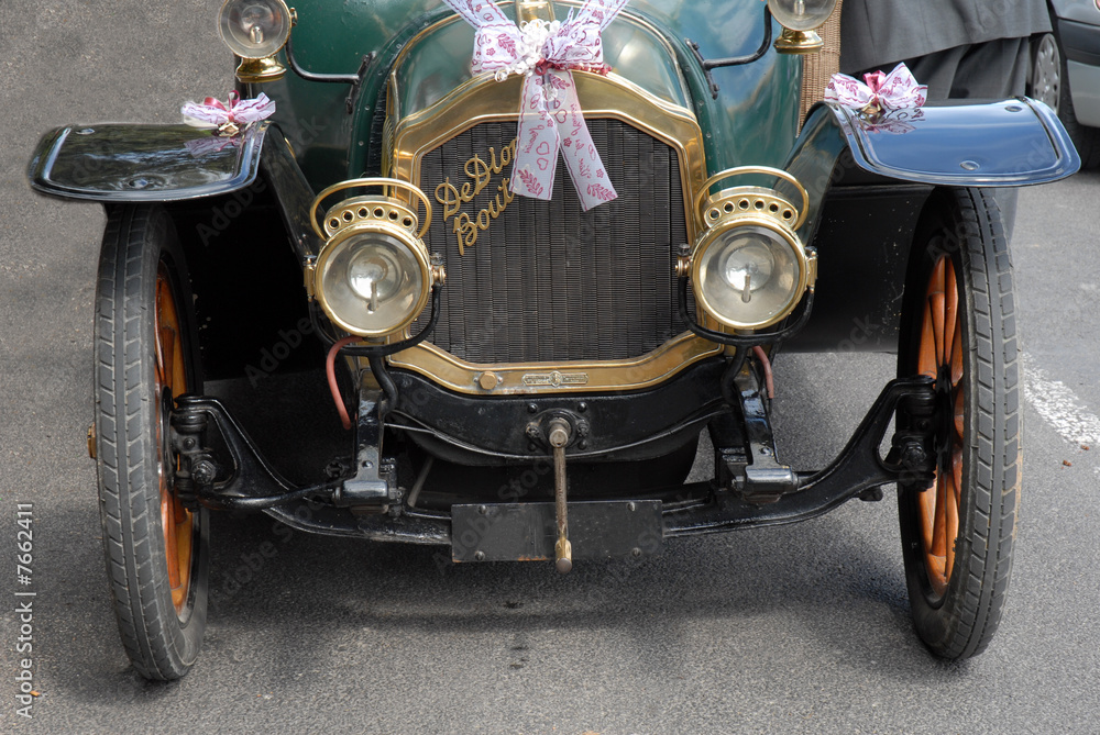 voiture ancienne  décorée mariage