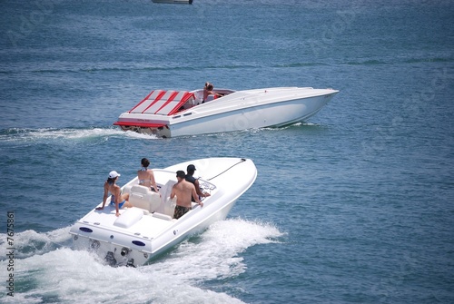Intercoastal Boating on a Sunday Afternoon