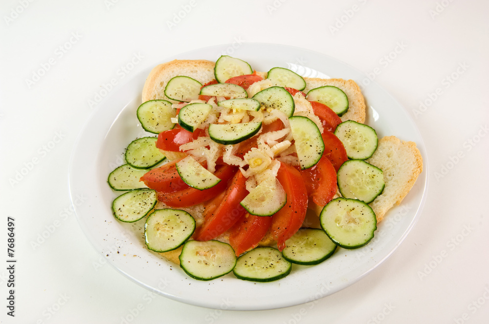 Panzanella con pomodori e zucchine Panzanella con pomodori e zucchine