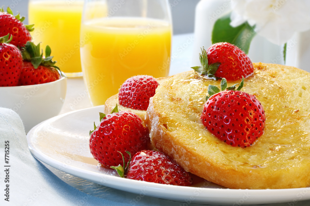 French Toast with Strawberries French Toast with Strawberries