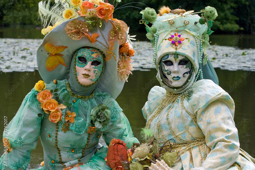 duo costume carnaval déguisement fête venise masque chapeau femm Stock  Photo | Adobe Stock