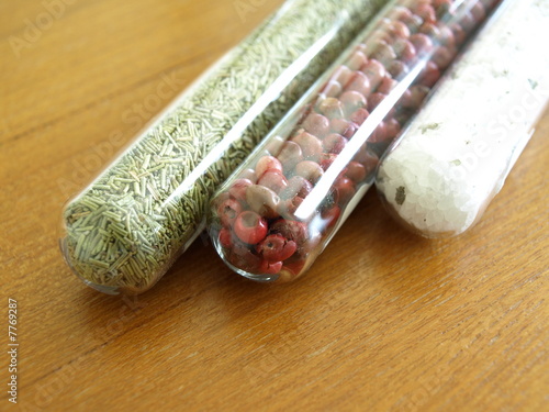  Trois aromates