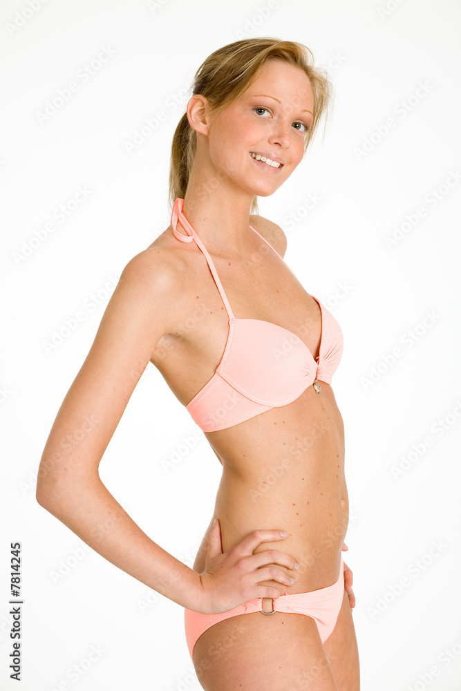 Obraz premium Ładna kobieta w bikini