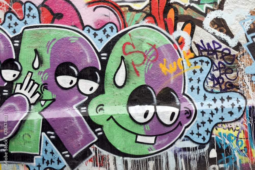 graffiti - personnages verts et violets