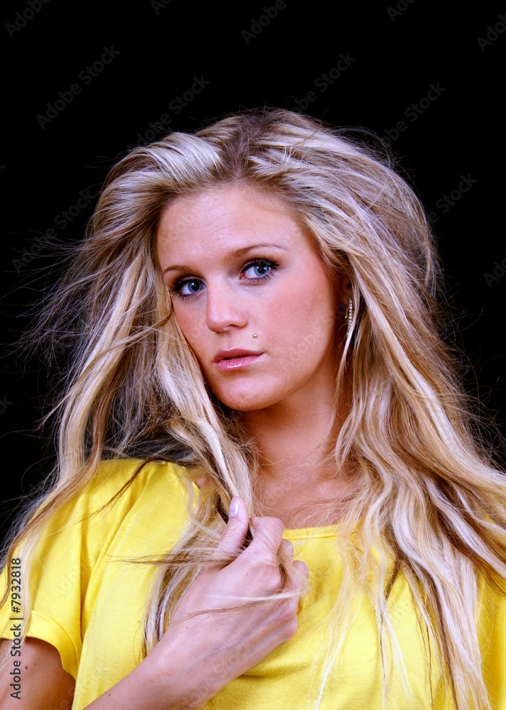 Fototapeta premium young attractive woman black backgrund